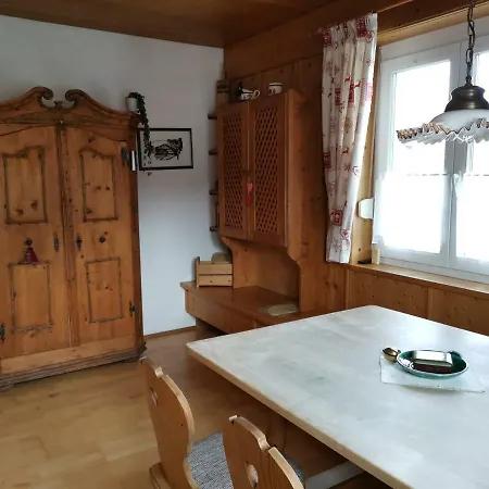Haus Pierzinger Apartment *