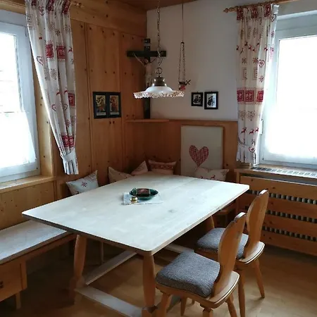 Apartment Haus Pierzinger *