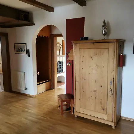 Haus Pierzinger Apartment